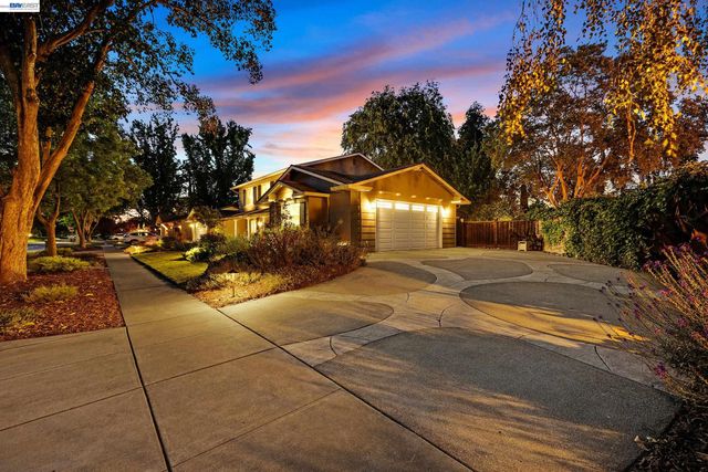 4593 Del Valle Parkway, Pleasanton, CA 94566