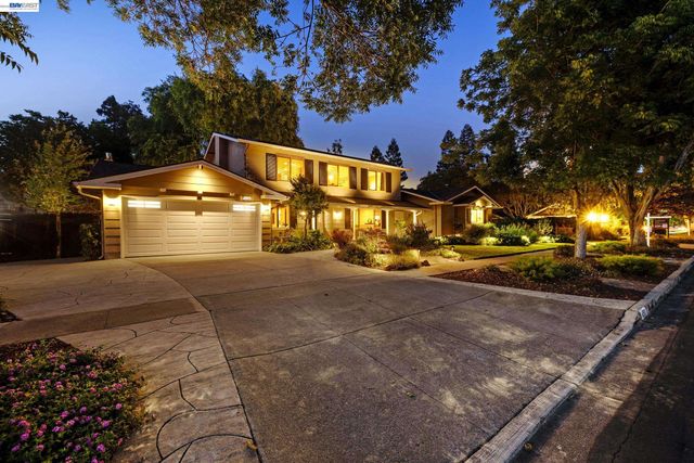 4593 Del Valle Parkway, Pleasanton, CA 94566