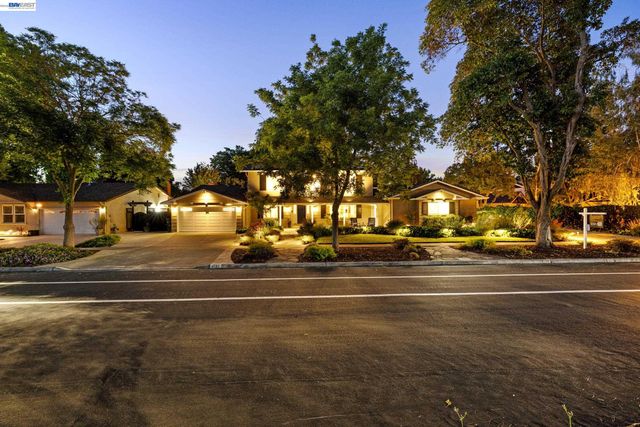 4593 Del Valle Parkway, Pleasanton, CA 94566