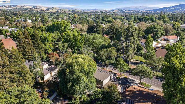 4593 Del Valle Parkway, Pleasanton, CA 94566