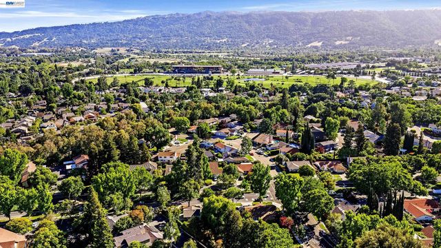 4593 Del Valle Parkway, Pleasanton, CA 94566
