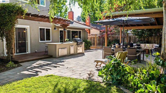 4593 Del Valle Parkway, Pleasanton, CA 94566
