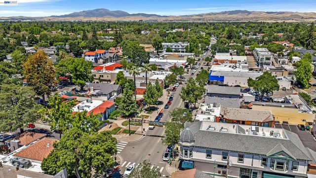 4593 Del Valle Parkway, Pleasanton, CA 94566