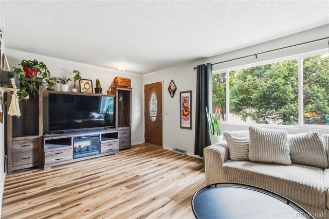391 Upham Street, Lakewood, CO 80226