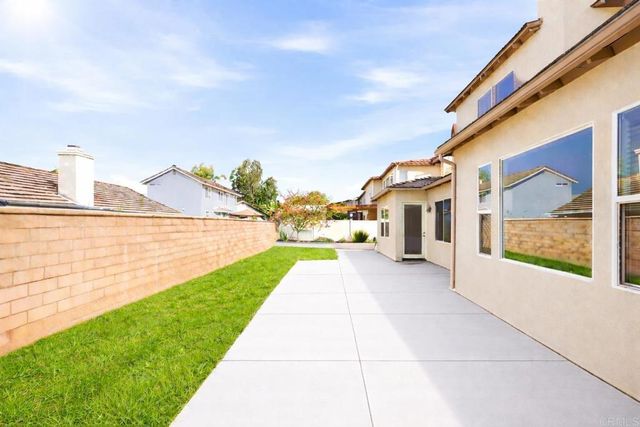 571 Trovita Court, Escondido, CA 92027