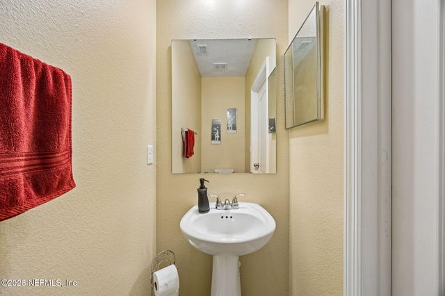 10262 MAGNOLIA HILLS Drive, Jacksonville, FL 32210