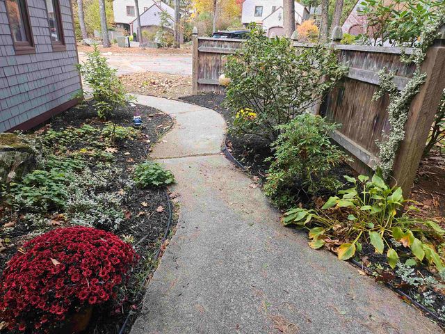 8 Guilford Lane # 27, Nashua, NH 03063