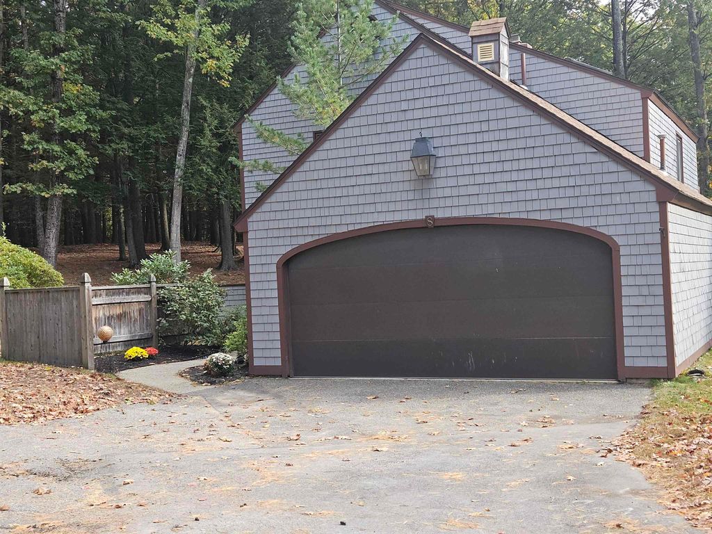 8 Guilford Lane # 27, Nashua, NH 03063