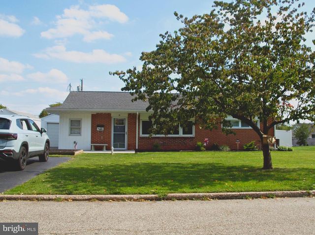 8 LAUREL LN, Plymouth Meeting, PA 19462