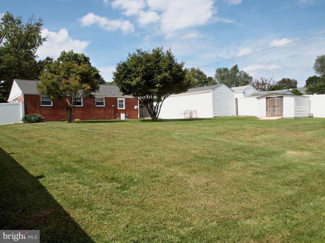 8 LAUREL LN, Plymouth Meeting, PA 19462