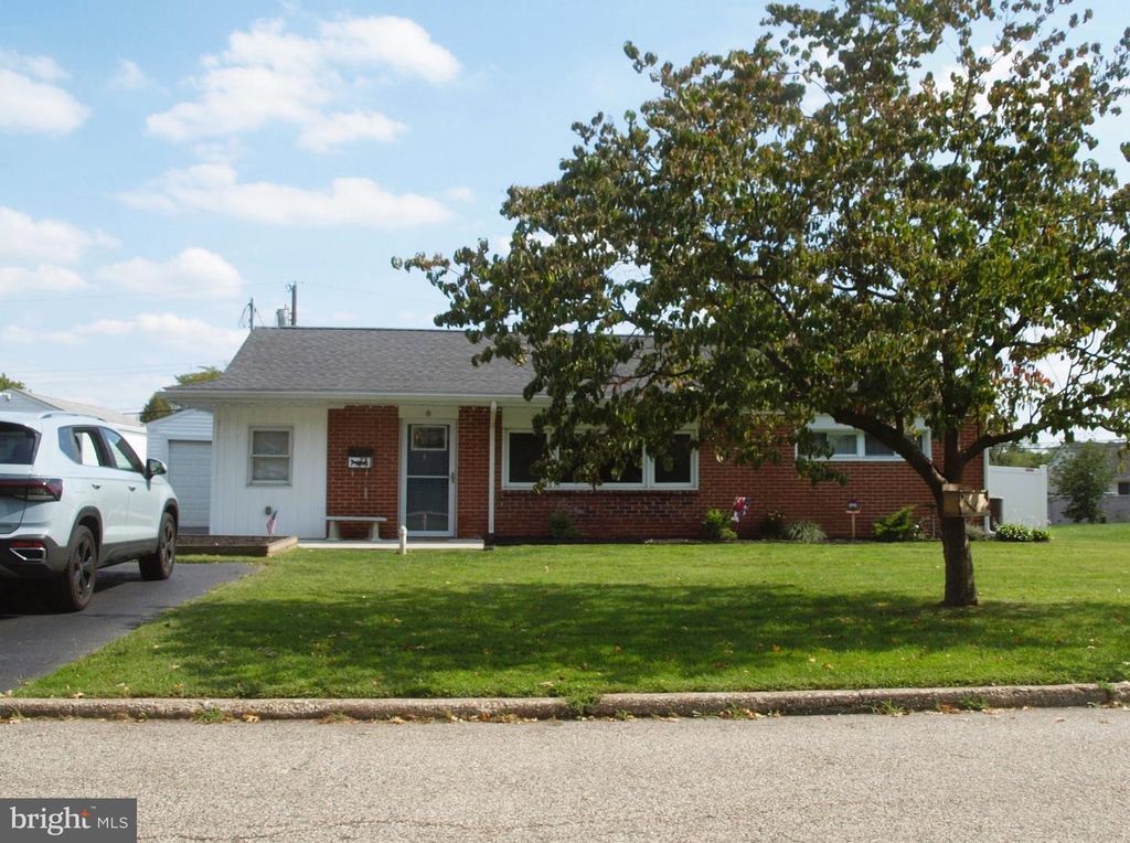 8 LAUREL LN, PLYMOUTH MEETING, PA 19462 — photo 2