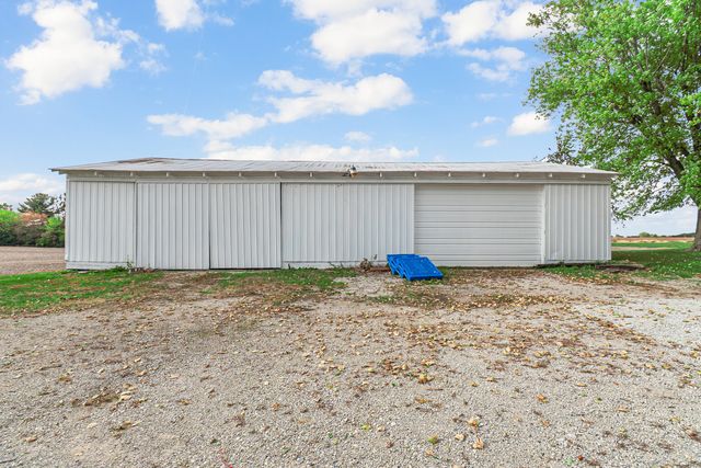 1007 W Corning Road, Beecher, IL 60401