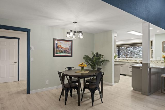 20275 Rogers Road, Bend, OR 97703