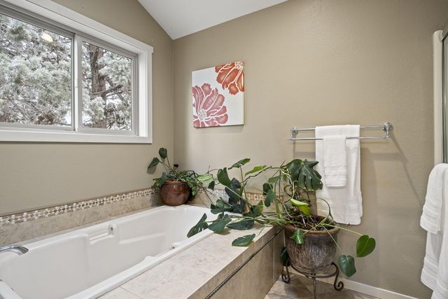 20275 Rogers Road, Bend, OR 97703