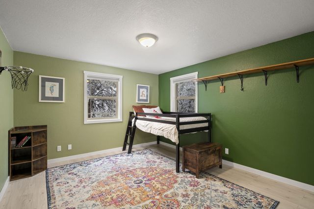 20275 Rogers Road, Bend, OR 97703