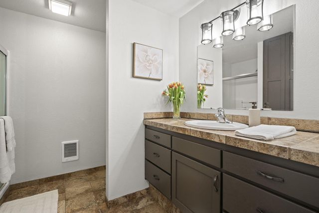 20275 Rogers Road, Bend, OR 97703