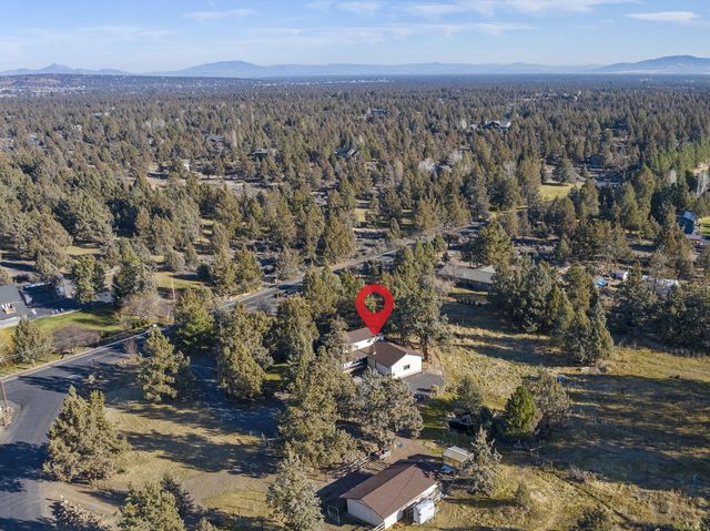 20275 Rogers Road, Bend, OR 97703