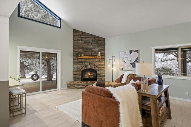 20275 Rogers Road, Bend, OR 97703