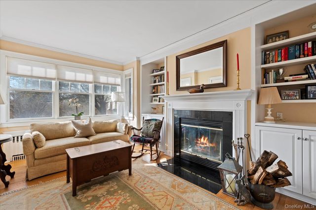 11 Shinnecock Road, Quogue, NY 11959