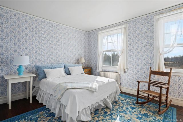 11 Shinnecock Road, Quogue, NY 11959