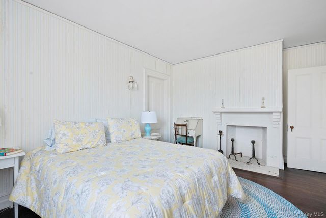 11 Shinnecock Road, Quogue, NY 11959