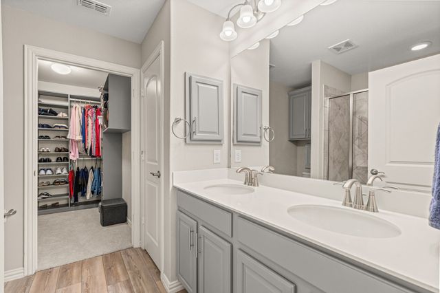 804 Hidden Eddy Drive, Mckinney, TX 75071
