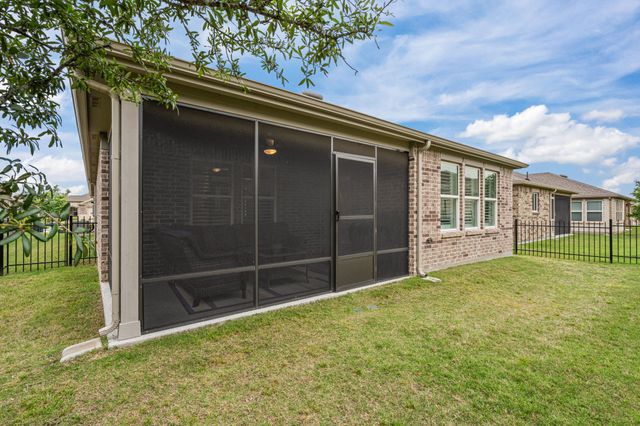 804 Hidden Eddy Drive, Mckinney, TX 75071