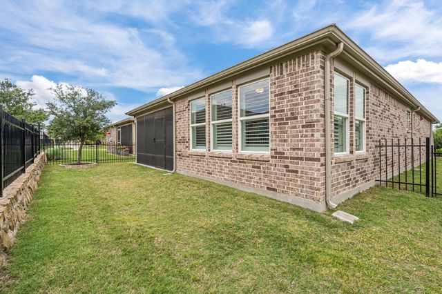 804 Hidden Eddy Drive, Mckinney, TX 75071