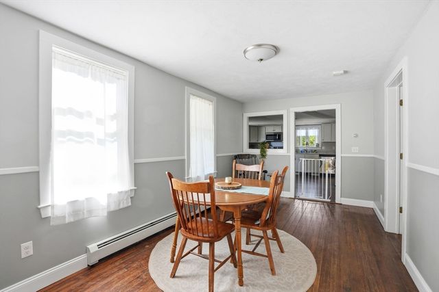 72 Pembroke Ave, Acushnet, MA 02743