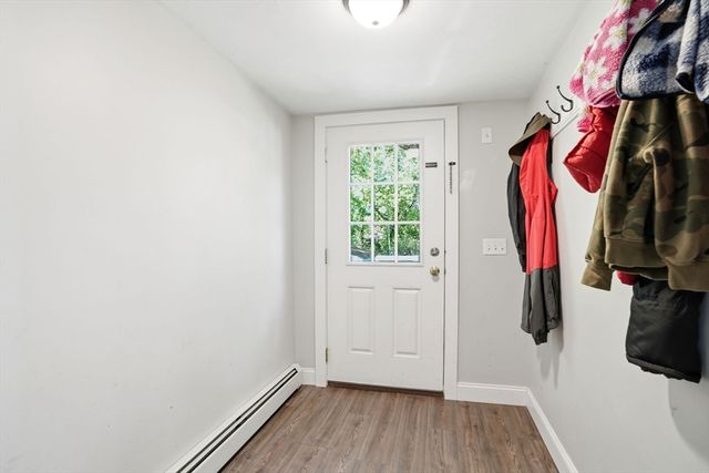 72 Pembroke Ave, Acushnet, MA 02743
