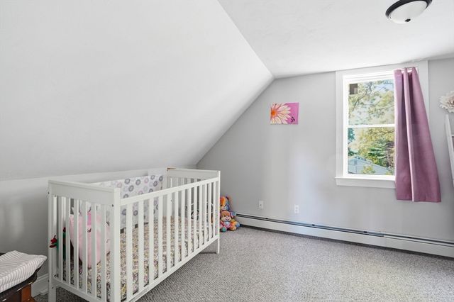 72 Pembroke Ave, Acushnet, MA 02743