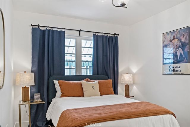 409 N Avon, Burbank, CA 91505