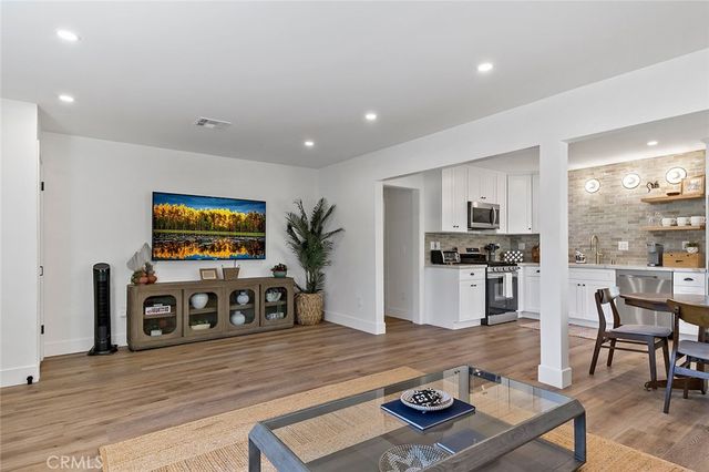 409 N Avon, Burbank, CA 91505