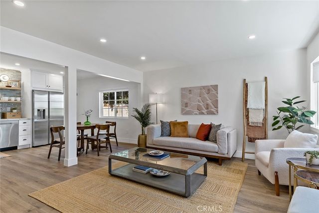 409 N Avon, Burbank, CA 91505