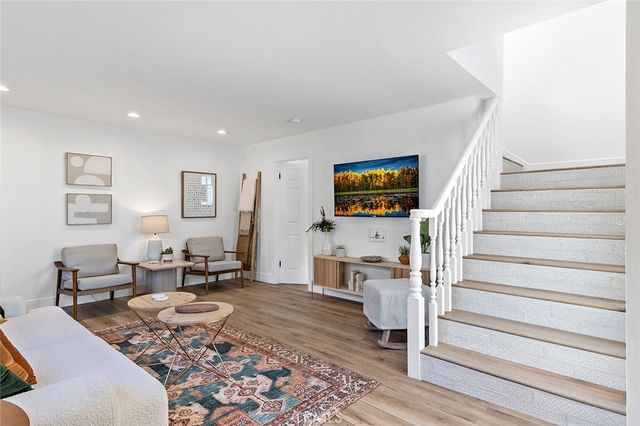 409 N Avon, Burbank, CA 91505