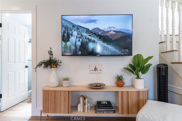 409 N Avon, Burbank, CA 91505