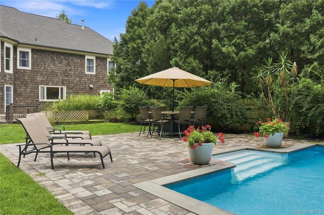 7 Lauro Ridge Court, Mahopac, NY 10541