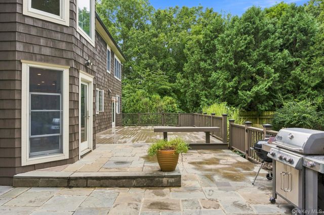 7 Lauro Ridge Court, Mahopac, NY 10541