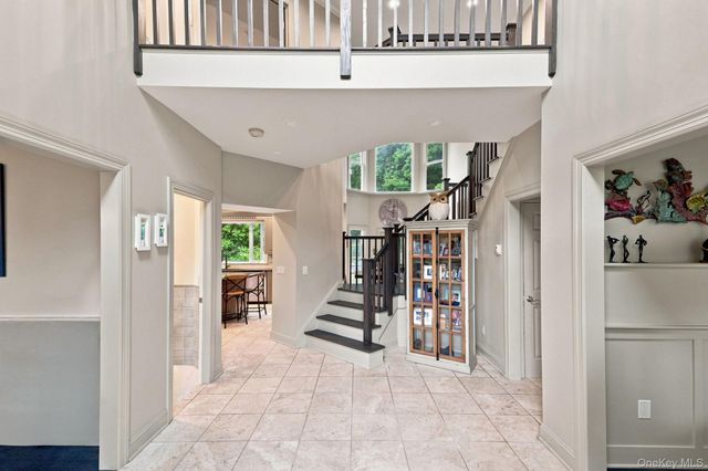 7 Lauro Ridge Court, Mahopac, NY 10541