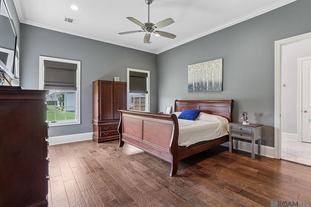 13013 W Waterside Dr, Baton Rouge, LA 70818