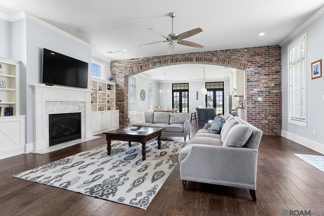 13013 W Waterside Dr, Baton Rouge, LA 70818