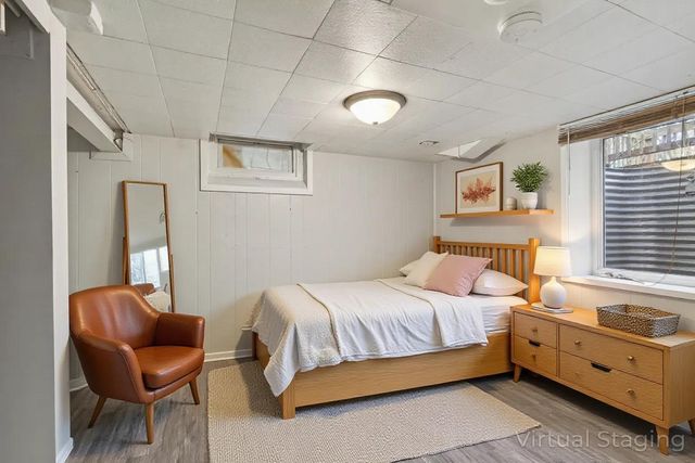 2057 Giesmann Street, Roseville, MN 55113