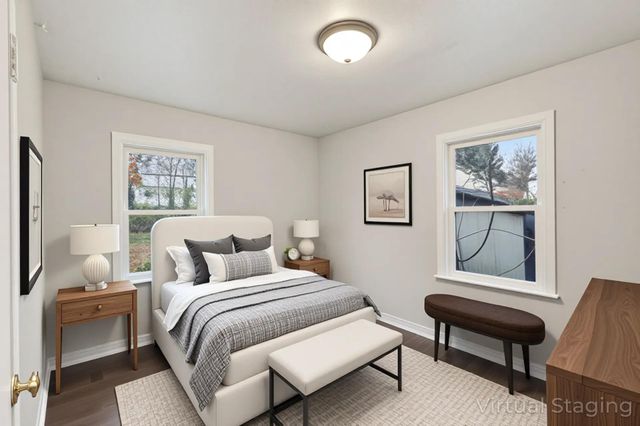 2057 Giesmann Street, Roseville, MN 55113