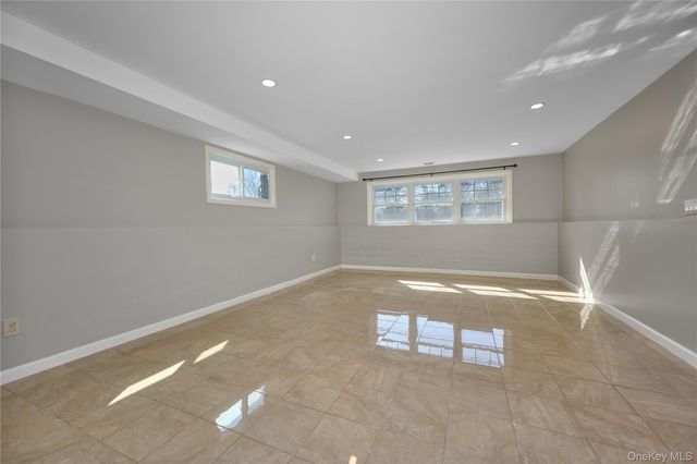390 Townline Road, Commack, NY 11725