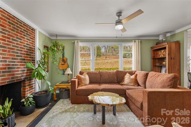 5 Shadowlawn Drive, Asheville, NC 28806