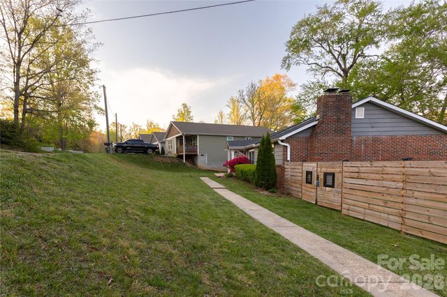 5 Shadowlawn Drive, Asheville, NC 28806