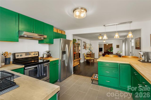 5 Shadowlawn Drive, Asheville, NC 28806