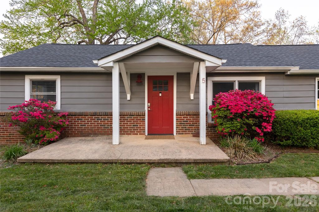 5 Shadowlawn Drive, Asheville, NC 28806
