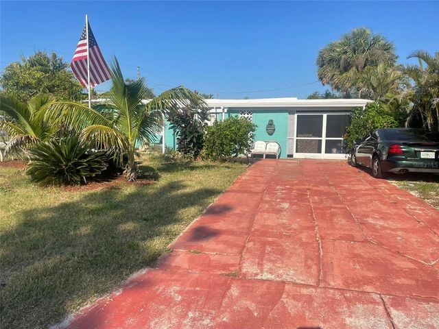 540 PALMETTO DRIVE NE, Port Charlotte, FL 33952