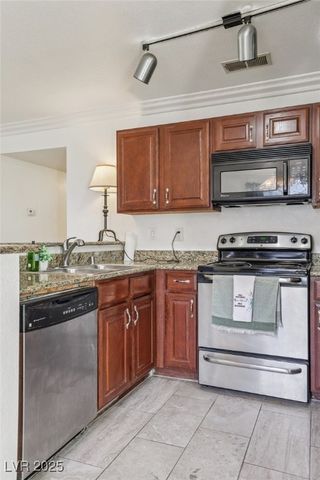 4050 Pacific Harbors Drive 112, Las Vegas, NV 89121